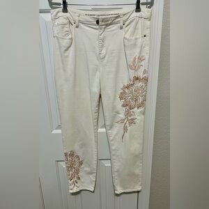 Chico's Cream Floral Embroidered Skinny Jeans